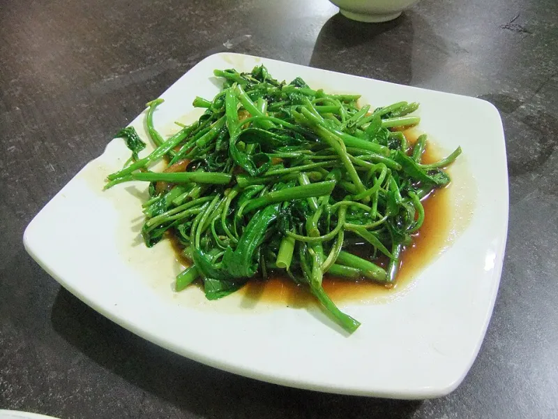 Beat the Heat: Indonesian Leafy Greens That Love Your Brutal American Summer (And How to Cook Them Before They're Gone)